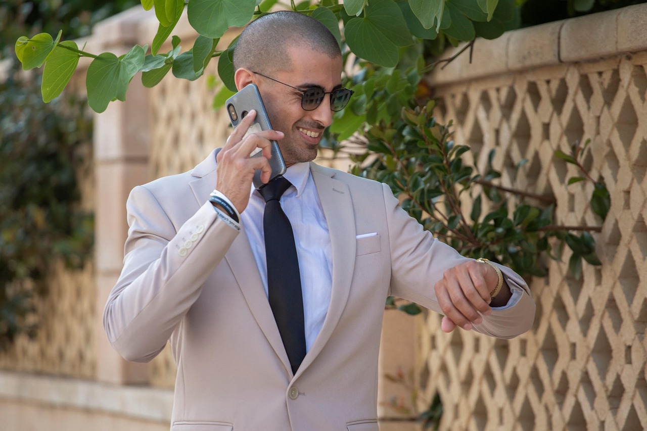 欧亚云实名账号：天眼查APP详情下载教程